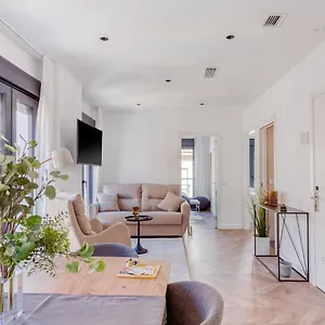 Limehome Calle Ancha Del Carmen - Digital Access Aparthotel Malaga